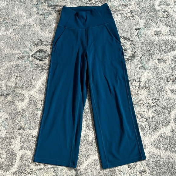 Lululemon Align Wide Leg Super-High-Rise Crop *23" - Picture 1 of 6